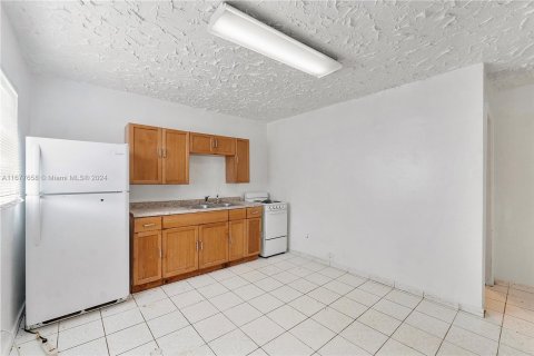 Casa en venta en Hollywood, Florida, 4 dormitorios, 194.91 m2 № 1412110 - foto 23