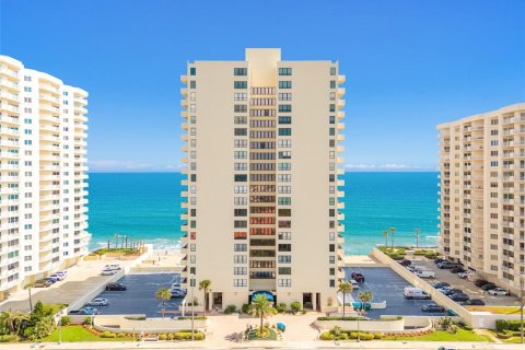 Condominio en venta en Daytona Beach Shores, Florida, 2 dormitorios, 111.48 m2 № 1393183 - foto 1