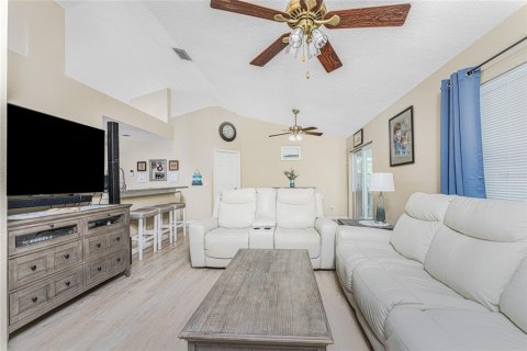 Casa en venta en North Port, Florida, 3 dormitorios, 150.13 m2 № 1327096 - foto 16