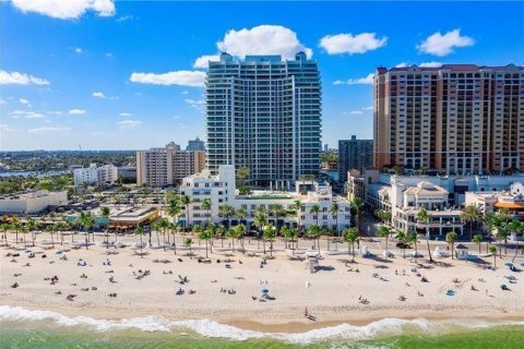 Condo in Fort Lauderdale, Florida, 3 bedrooms  № 1100418 - photo 2