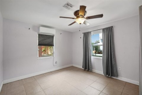 Casa en venta en Saint Petersburg, Florida, 4 dormitorios, 206.89 m2 № 1336270 - foto 29