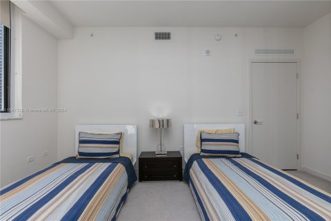 Condo in Miami, Florida, 3 bedrooms  № 1054518 - photo 22