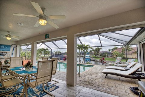 Villa ou maison à vendre à Punta Gorda, Floride: 3 chambres, 197.23 m2 № 1055866 - photo 4