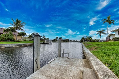 Villa ou maison à vendre à Punta Gorda, Floride: 3 chambres, 197.23 m2 № 1055866 - photo 17