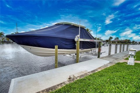 Villa ou maison à vendre à Punta Gorda, Floride: 3 chambres, 197.23 m2 № 1055866 - photo 15