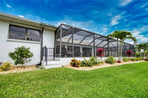 Villa ou maison à vendre à Punta Gorda, Floride: 3 chambres, 197.23 m2 № 1055866 - photo 16