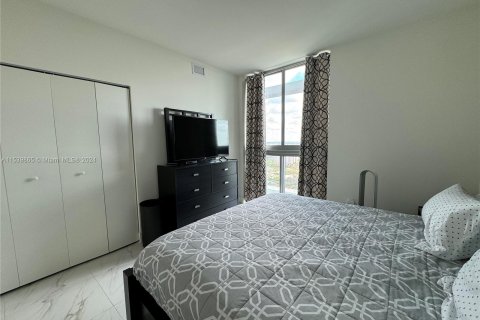 Condo in Sunrise, Florida, 3 bedrooms  № 1035723 - photo 24