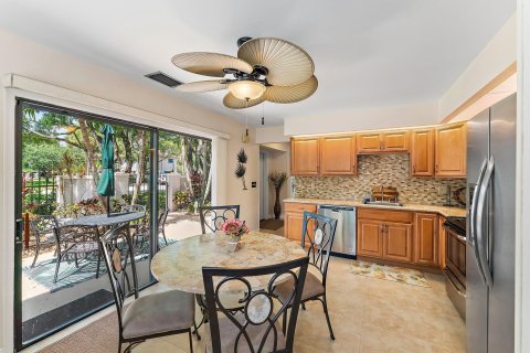 Adosado en venta en Palm Beach Gardens, Florida, 2 dormitorios, 142.33 m2 № 1217196 - foto 1