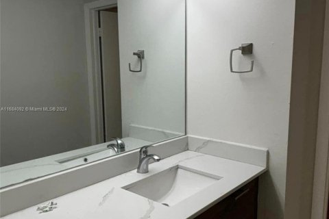 Casa en venta en Miami, Florida, 3 dormitorios, 147.9 m2 № 1420252 - foto 12