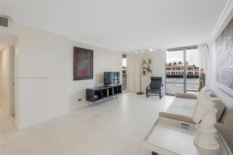 Condominio en venta en Hollywood, Florida, 2 dormitorios, 113.15 m2 № 1021777 - foto 4