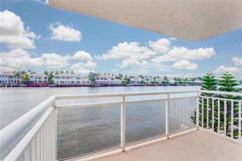 Condominio en venta en Hollywood, Florida, 2 dormitorios, 113.15 m2 № 1021777 - foto 27