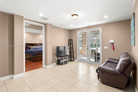 Condominio en venta en Pembroke Pines, Florida, 3 dormitorios, 122.17 m2 № 1037710 - foto 13