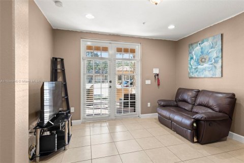 Condominio en venta en Pembroke Pines, Florida, 3 dormitorios, 122.17 m2 № 1037710 - foto 14