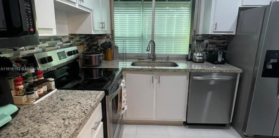 Condo à Tamarac, Floride, 2 chambres  № 1239919