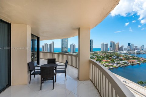 Condo in Aventura, Florida, 4 bedrooms  № 1239921 - photo 1