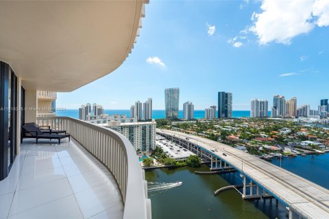 Copropriété à vendre à Aventura, Floride: 4 chambres, 318.28 m2 № 1239921 - photo 13