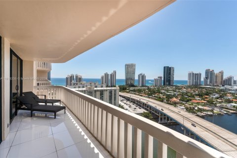 Copropriété à vendre à Aventura, Floride: 4 chambres, 318.28 m2 № 1239921 - photo 14