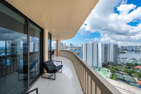 Condo in Aventura, Florida, 4 bedrooms  № 1239921 - photo 12