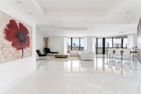 Condo in Aventura, Florida, 4 bedrooms  № 1239921 - photo 2