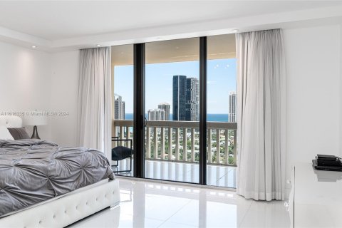 Condo in Aventura, Florida, 4 bedrooms  № 1239921 - photo 20