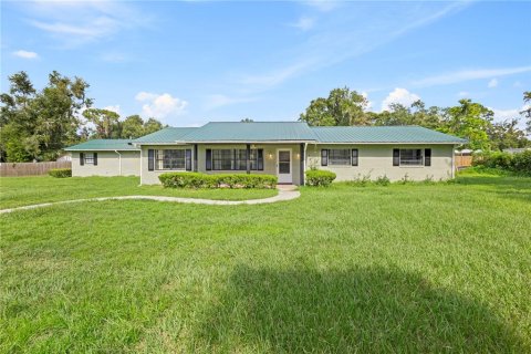 House in Lakeland, Florida 4 bedrooms, 205.31 sq.m. № 1335584 - photo 1