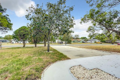 Casa en venta en New Port Richey, Florida, 3 dormitorios, 92.9 m2 № 1343505 - foto 4