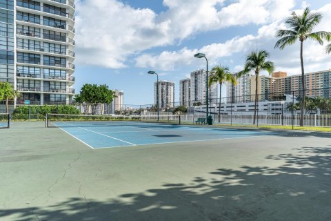 Condominio en venta en Hallandale Beach, Florida, 2 dormitorios, 104.98 m2 № 1075901 - foto 12