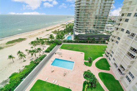 Condominio en venta en Pompano Beach, Florida, 2 dormitorios, 105.91 m2 № 1210571 - foto 1