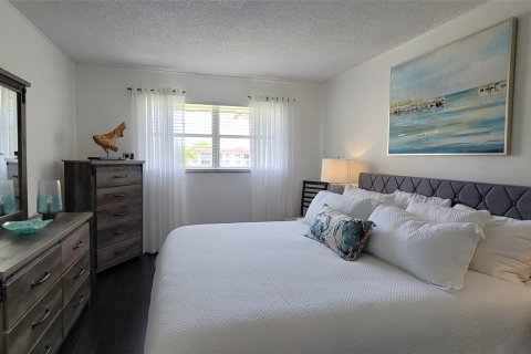 Condo in Fort Lauderdale, Florida, 1 bedroom  № 1210569 - photo 12