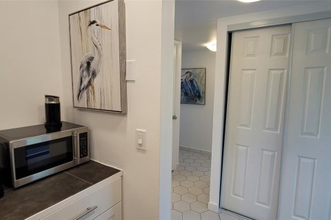 Condo in Fort Lauderdale, Florida, 1 bedroom  № 1210569 - photo 27