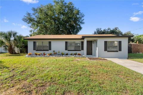 House in Lake Wales, Florida 3 bedrooms, 107.02 sq.m. № 1371650 - photo 1