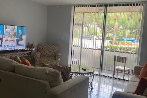 Condo in Lauderhill, Florida, 1 bedroom  № 1076188 - photo 15