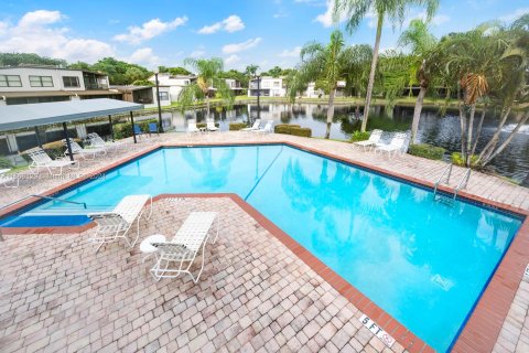 Townhouse in Plantation, Florida 3 bedrooms, 201.6 sq.m. № 1385672 - photo 19