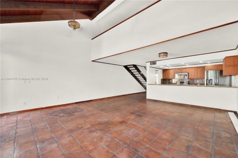 Adosado en venta en Miami, Florida, 2 dormitorios, 135.92 m2 № 1385671 - foto 5