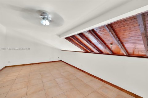 Townhouse in Miami, Florida 2 bedrooms, 135.92 sq.m. № 1385671 - photo 14