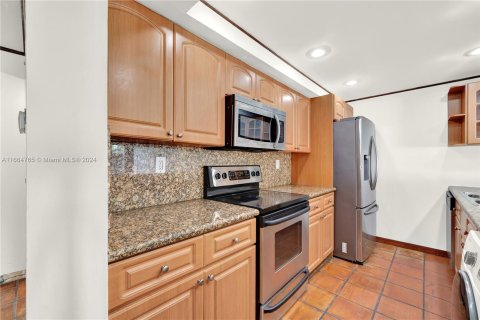 Townhouse in Miami, Florida 2 bedrooms, 135.92 sq.m. № 1385671 - photo 9