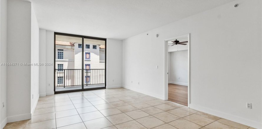 Condominio en Coral Gables, Florida, 2 dormitorios  № 1327403