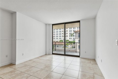 Condominio en venta en Coral Gables, Florida, 2 dormitorios, 111.48 m2 № 1327403 - foto 5