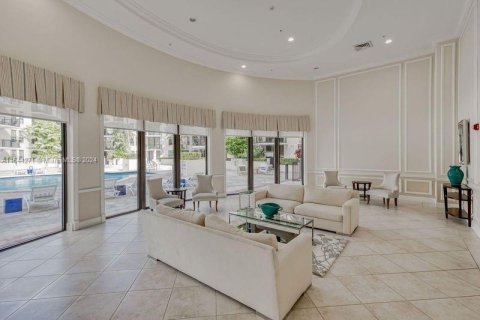 Condominio en venta en Coral Gables, Florida, 2 dormitorios, 111.48 m2 № 1327403 - foto 23