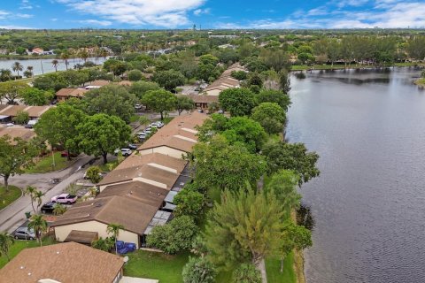 Villa ou maison à vendre à Pembroke Pines, Floride: 2 chambres, 91.79 m2 № 1226638 - photo 20