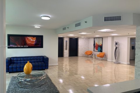 Condominio en venta en Hollywood, Florida, 1 dormitorio, 77.11 m2 № 1401362 - foto 21