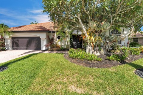 House in Pembroke Pines, Florida 4 bedrooms, 304.44 sq.m. № 1293950 - photo 5