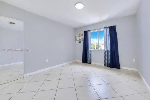 Condominio en venta en Miami, Florida, 3 dormitorios, 175.21 m2 № 1400207 - foto 13