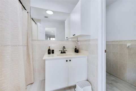 Condominio en venta en Miami, Florida, 3 dormitorios, 175.21 m2 № 1400207 - foto 16