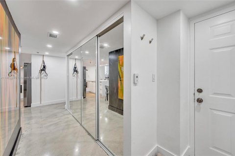 Condominio en venta en Miami, Florida, 50.17 m2 № 1400204 - foto 15