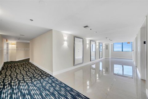 Copropriété à vendre à Miami, Floride: 50.17 m2 № 1400204 - photo 19