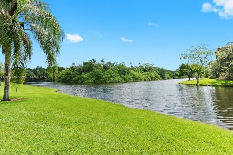 Condominio en venta en Coconut Creek, Florida, 3 dormitorios, 101.54 m2 № 1291314 - foto 19