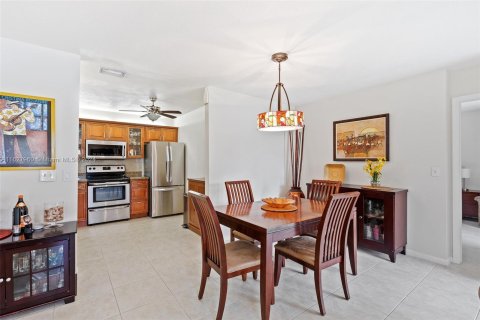 Condominio en venta en Coconut Creek, Florida, 3 dormitorios, 101.54 m2 № 1291314 - foto 3