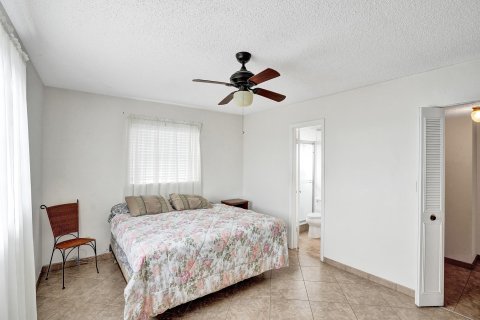 Condo in Lauderdale Lakes, Florida, 2 bedrooms  № 1031901 - photo 18