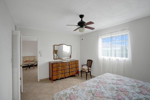 Condo in Lauderdale Lakes, Florida, 2 bedrooms  № 1031901 - photo 16